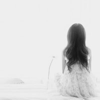 女生伤感背影头像我愿为你擦干久藏在心中的忧伤