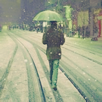 微信男生孤独背影头像孤独的人漫无边际行走在寂寞的都市2