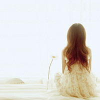 单独的拥有你高清小女生头像思念你,就像在我的身边,未曾离我而