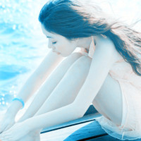 有幽兰之姿,亭亭玉立的性感小女生阿宝色头像