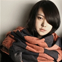 女生生活照组欧美女生拿玫瑰图片唯美图片长发女生