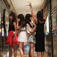 四个人的女生头像,微信闪