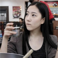 唯美微信女生头像笑容里藏着纯真