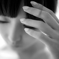 微信头像颓废女生黑灰色,微信头像颓废女生带字,微信女生头像颓废抽