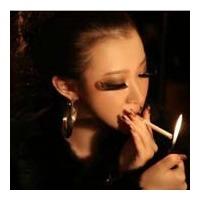 女生非主流头像带抽烟