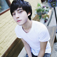 沉默伤感男生头像,抽烟解