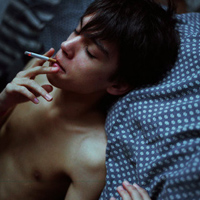 欧美系颓废抽烟男生头像这颗心你只来了一次却住了一辈子