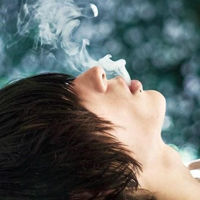 57张失恋伤感的混搭抽烟男生头像眷恋你无邪的笑容2