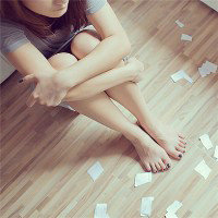 微信头像女吸烟悲伤,颓废悲伤女头像,高清女头像悲伤,悲伤动漫头