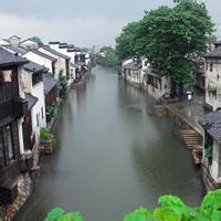 唯美小清新男生头像把别人当作自己眷恋蜿蜒山脉不过是心里流下泪水