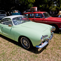 时光总是容易流逝的复古汽车个性微信头像微信头