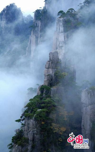 素描黄山简单明快的端庄