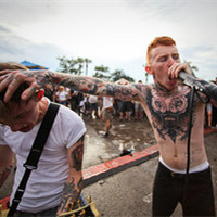 手臂纹身的欧美老外微信男生头像