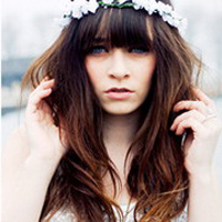 小清新欧美女生头像头像带着花的欧美女生是一种意境美