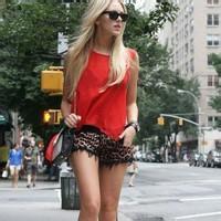 皮肤不白,害怕短发显得眼睛更小皮肤显黑追答:这些你不用担