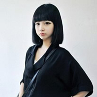 穿小西装的时尚美女头像我有我的骄傲凭什么为了你去卑微自己