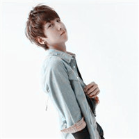 非主流情侣头像两张别调戏我小心我非礼你