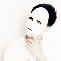 非主流男生个性头像我的梦打碎留点想象都是好的