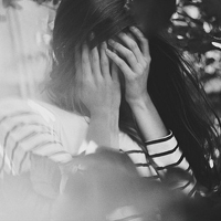 非主流个性伤感女生欧美微信头像