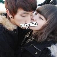 微信非主流拥抱接吻头像