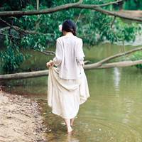 非主流曼妙女生微信顺着前尘往事的车辙向前飘荡而去