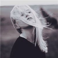 的恩情似海深非主流重口味欧美女生微信头像