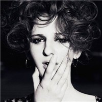 非主流好看的时尚欧美女郎微信头像欧美风一向霸占着性感风骚的宝座