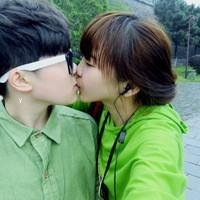 非主流接吻头像