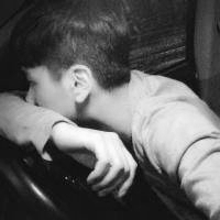 非主流伤感男生头像带着