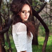 必备的2011非主流头像我喜欢站在树下看远方淡淡的风景