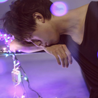 放爱生路男生意境头像图片一切就像做梦