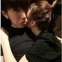 情侣头像也意境爱应该是简单的情感