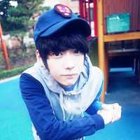 单单的真爱微信非主流头像情侣我喜欢一左一右的我们走着路在一起