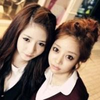 回味的个性姐妹非主流头像图片唇边梦想的音符在阳光下放飞