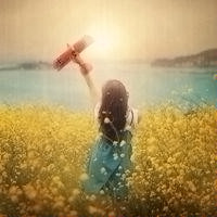 经典唯美意境女生头像每一天只有奋力向上不可放松后退微信头像表情