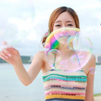 清清爽爽的秀丽女生头像