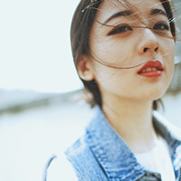 伤感唯美意境女生头像,我受伤,但是还是深深爱着她