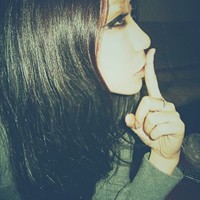 相关内容:有意境的唯美女生头像YY唯美头女生像在我身边片刻在我