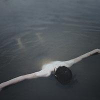 水下意境男生头像