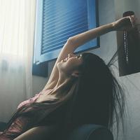 一切温柔安静意境侧面女生头像