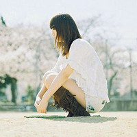 是正面但是她们侧面的美真的很迷人,侧身意境女生头像