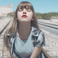 伤感意境女生头像,有背影的,有侧面的无助的样子