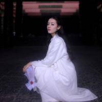 微信花下古风美女头像他不懂,他不懂你的心