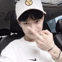 00后超清新帅气的男生个性头像