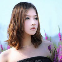 带给你最美的紫色梦幻之旅奇迹般美好的薰衣草意境女生头像