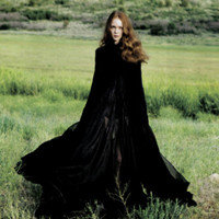 伤感的女生微信头像纵然伤心