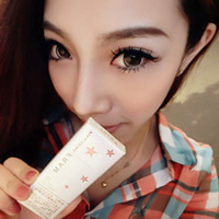 胸部很大,超性感非主流美女图片头像图片不美