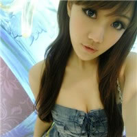 大胸大眼美女微信三姐妹头像密长的睫毛幽深的黑瞳顾盼生辉肌肤如雪