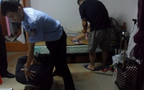 女子转租房子遭劫财劫色（多图）