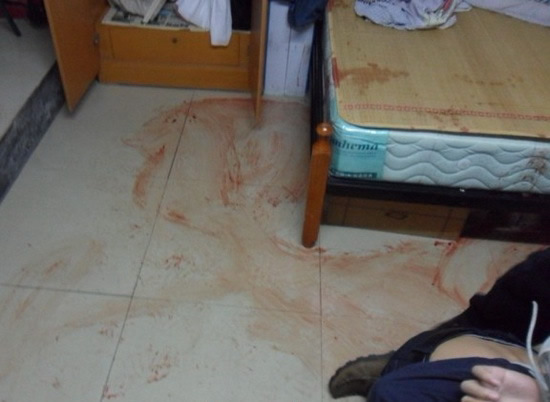 女子转租房子遭劫财劫色（多图）